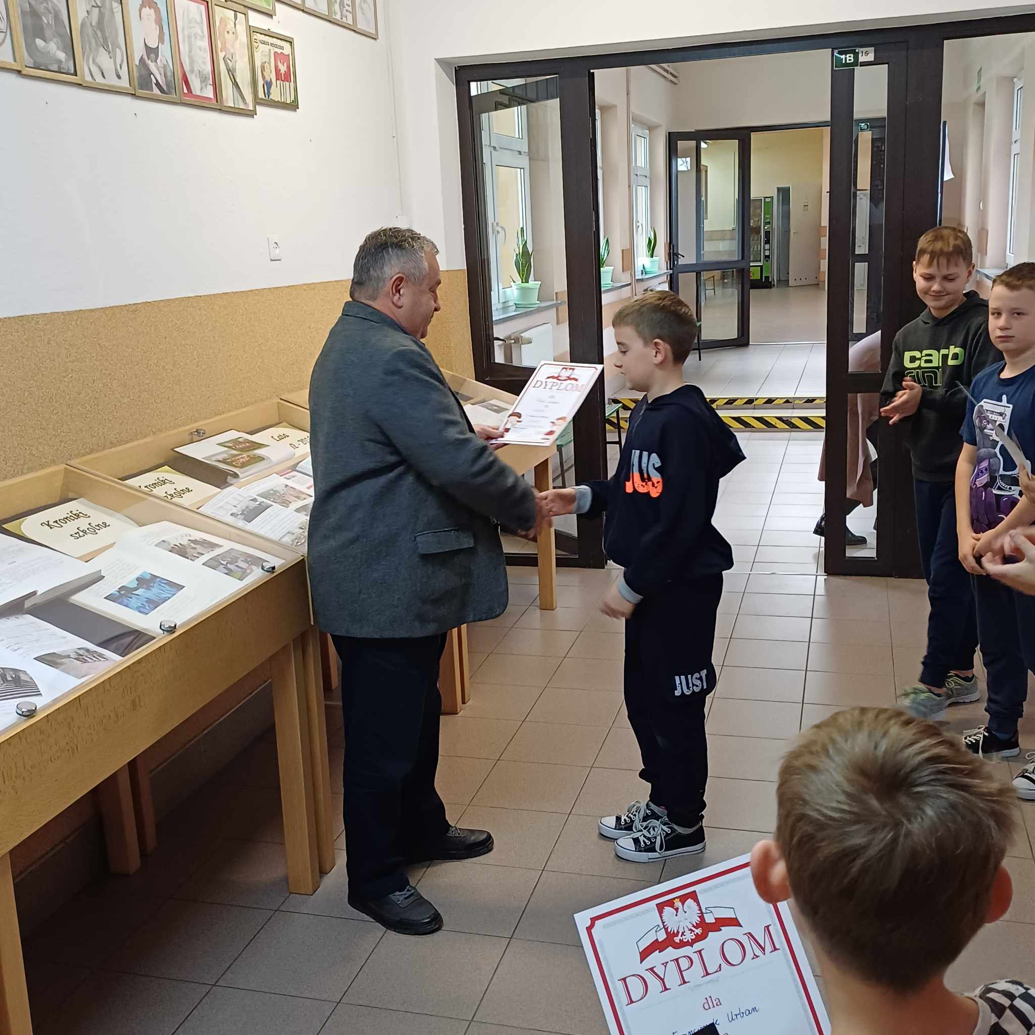 377315901_258587553876324_3375434983775090771_n