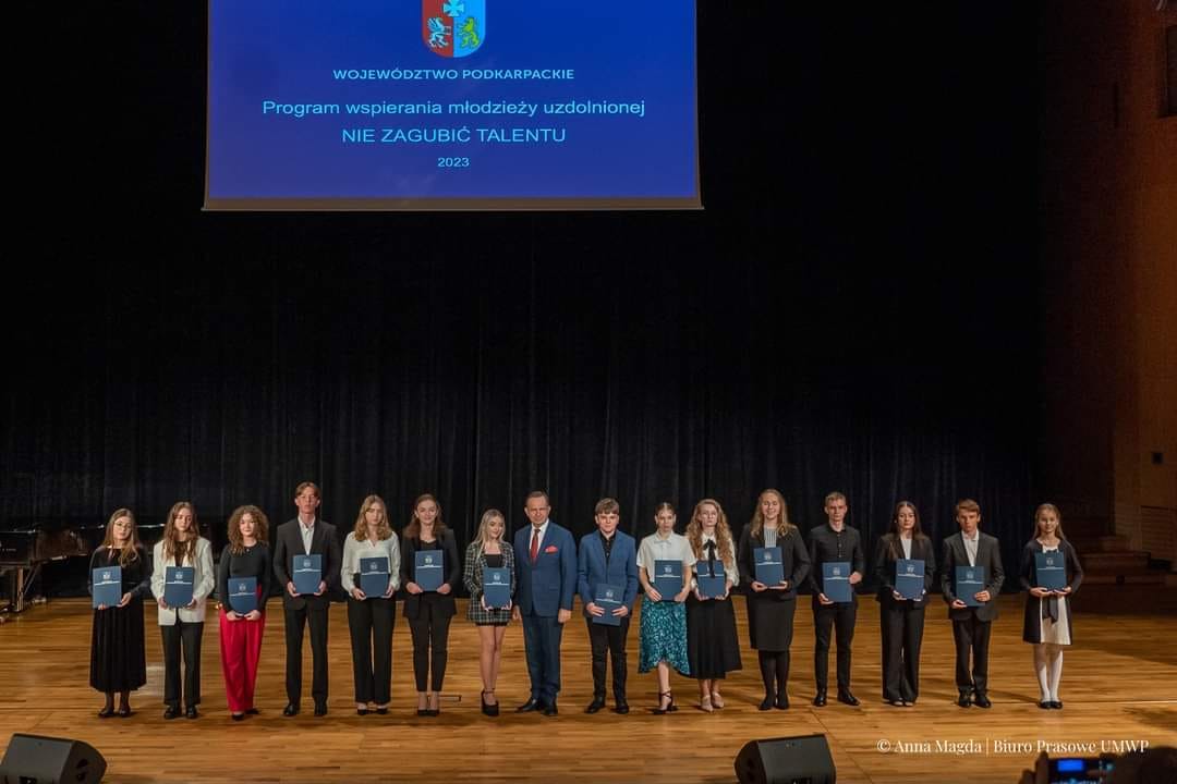 395235421_7084632281600691_6543130129492856917_n