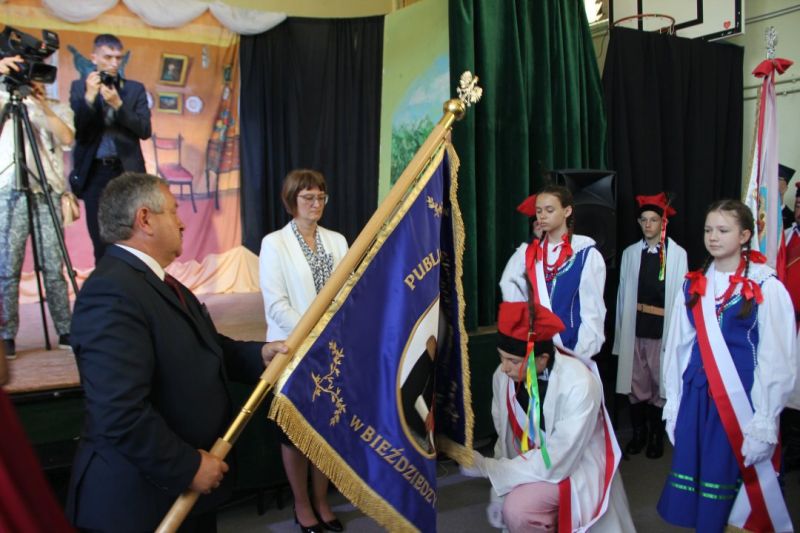 c14366d58f04e1090a6e078819ee71aa